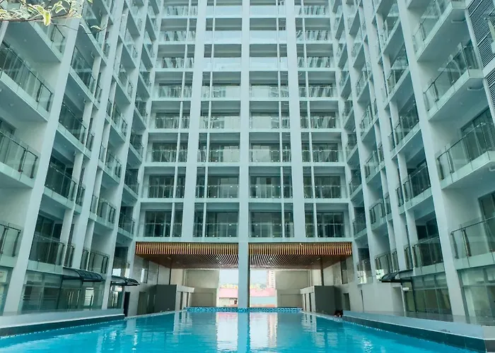 Apartment Cozy Family With View Near Of Dreams Casino, Airport, Solaire, Okada, Ayala Malls And Moa Manila